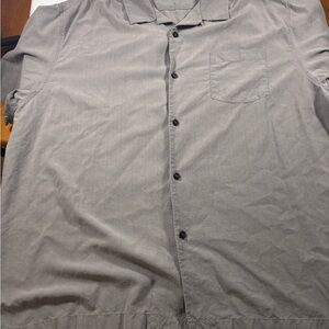 Tommy Bahama 100% Silk Gray Casual Button-Down Shirt